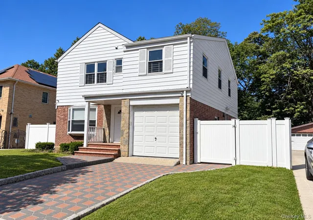 Photo 3 of Single family home for sale at 21757 77th Avenue, New York, NY 11364 | MLS# 1051536 | Listing updated on 2026-09-17