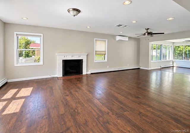 Photo 3 of Single family home for sale at 21757 77th Avenue, New York, NY 11364 | MLS# 1051536 | Listing updated on 2026-09-17