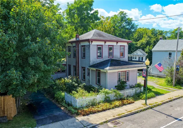 Photo 1 of Single family home for sale at 571 Main St, Cairo, NY 12413 | MLS# 1051545 | Listing updated on 2026-09-17