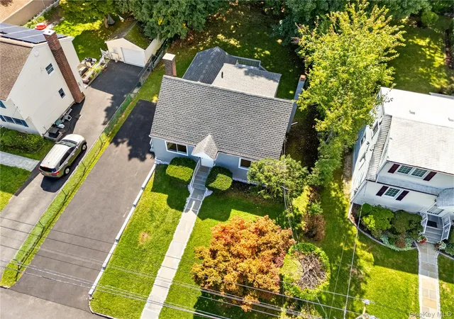 Photo 3 of Single family home for sale at 16 Saratoga Rd, Greenburgh, NY 10607 | MLS# 1051571 | Listing updated on 2026-10-03