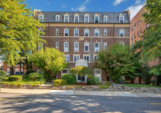 Photo 2 of Sale Pending at 208 Centre Ave #2A, New Rochelle, NY 10805 | MLS# 1051577 | Listing updated on 2026-10-08