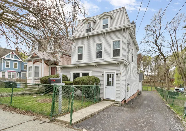 Photo 3 of Single family home for sale at 44 Glenwood Ave, Poughkeepsie, NY 12603 | MLS# 1051578 | Listing updated on 2026-09-17