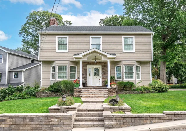 Photo 1 of Single family home for sale at 30 Waverly St, Oyster Bay, NY 11545 | MLS# 1051579 | Listing updated on 2026-10-09