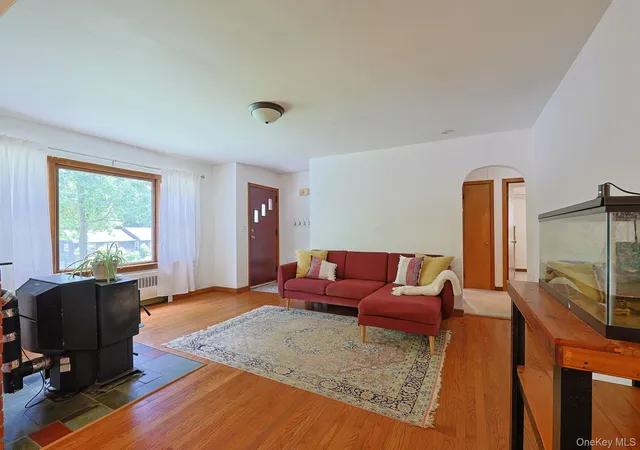 Photo 4 of Single family home for sale at 178 Mount Airy Rd, New Windsor, NY 12553 | MLS# 1051580 | Listing updated on 2026-09-17
