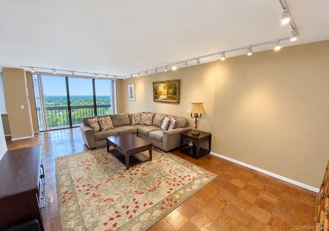 Photo 2 of House for sale at 27010 Grand Central Pkwy #10S, New York, NY 11005 | MLS# 1051590 | Listing updated on 2026-09-17
