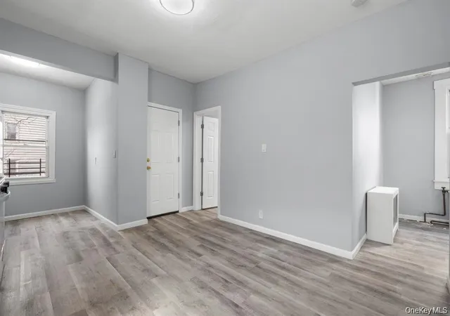 Photo 4 of House for sale at 155 Voss Ave, Yonkers, NY 10703 | MLS# 1051593 | Listing updated on 2026-09-17