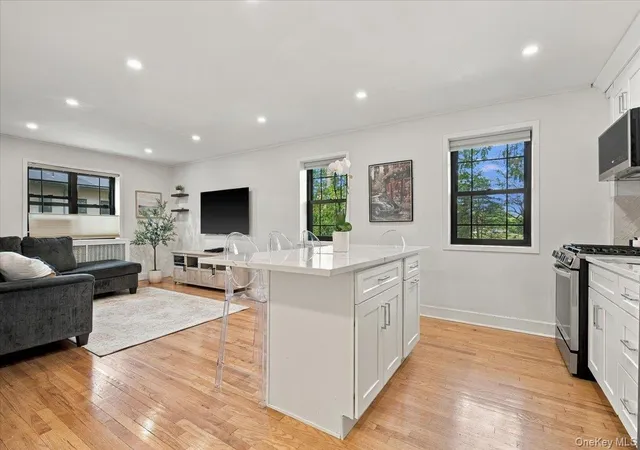 Listing Photo 5 - Condo for sale in building located at 3 Whitehall Rd, Eastchester, NY 10709 - Unit #21