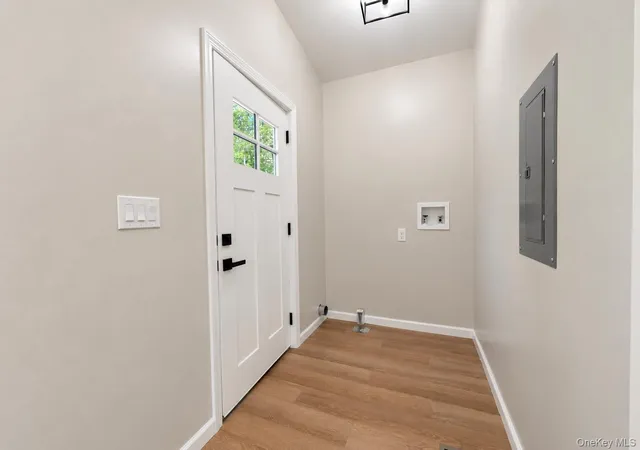 Photo 3 of Single family home for sale at 10 Spike Horn Rd, Saugerties, NY 12477 | MLS# 1051630 | Listing updated on 2026-10-04