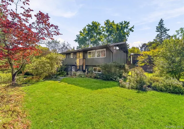 Photo 3 of Single family home for sale at 16 Crossbar Rd, Greenburgh, NY 10706 | MLS# 1051632 | Listing updated on 2026-10-17