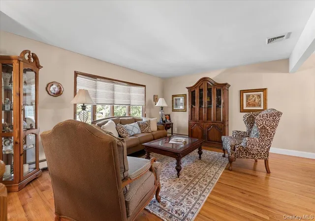 Photo 2 of Single family home for sale at 196 Von Huenfeld St, Oyster Bay, NY 11762 | MLS# 1051651 | Listing updated on 2026-10-06