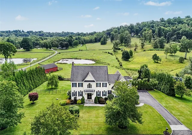 Photo 3 of Single family home for sale at 17 Country Holw Dr, Amawalk, NY 10501 | MLS# 1051654 | Listing updated on 2026-10-08