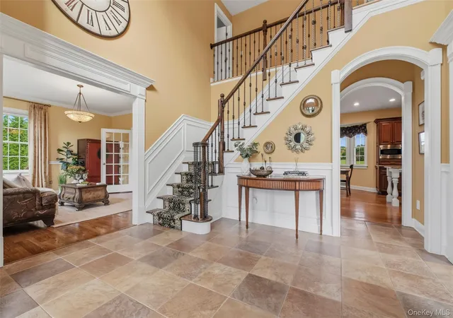 Photo 4 of Single family home for sale at 17 Country Holw Dr, Amawalk, NY 10501 | MLS# 1051654 | Listing updated on 2026-10-08