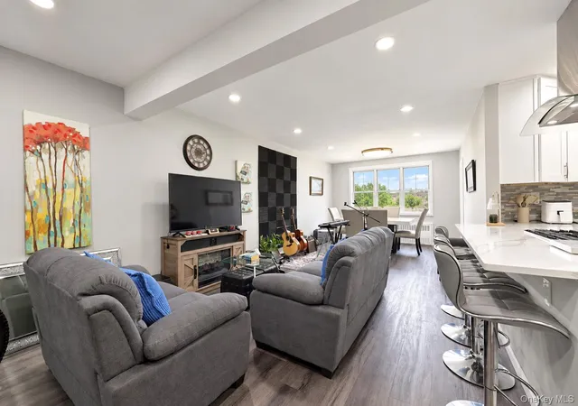 Photo 2 of House for sale at 11 Balint Dr #541, Yonkers, NY 10710 | MLS# 1051676 | Listing updated on 2026-09-30