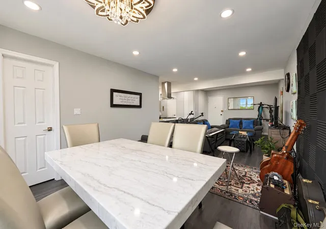 Photo 4 of House for sale at 11 Balint Dr #541, Yonkers, NY 10710 | MLS# 1051676 | Listing updated on 2026-09-30