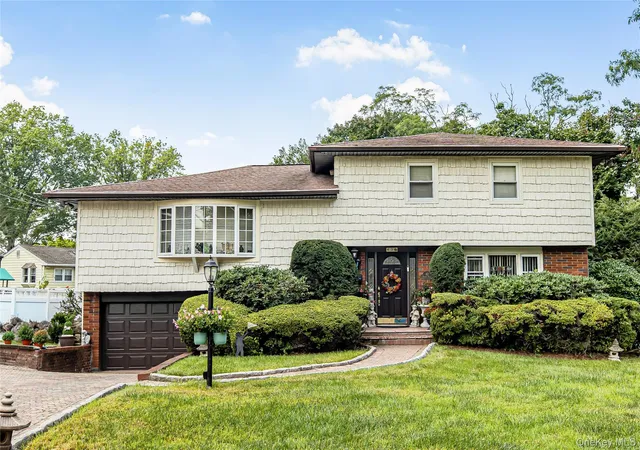 Photo 1 of Single family home for sale at 43 Nimitz Pl, Yonkers, NY 10710 | MLS# 1051677 | Listing updated on 2026-10-05
