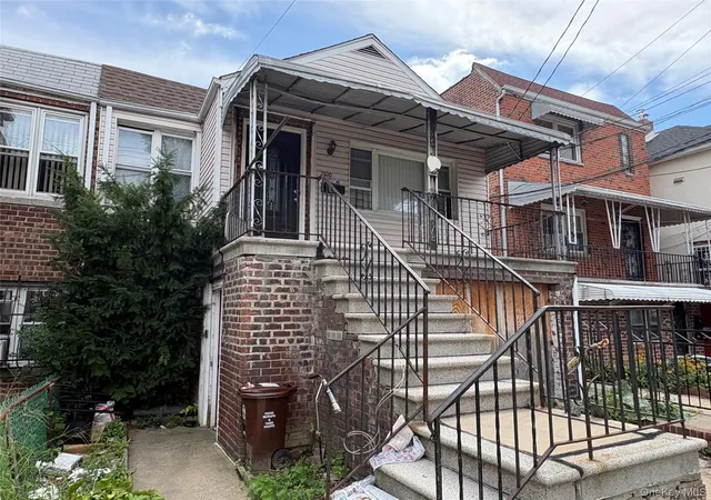 Photo 3 of Multi family home for sale at 2928 Fenton Ave, New York, NY 10469 | MLS# 1051679 | Listing updated on 2026-09-17