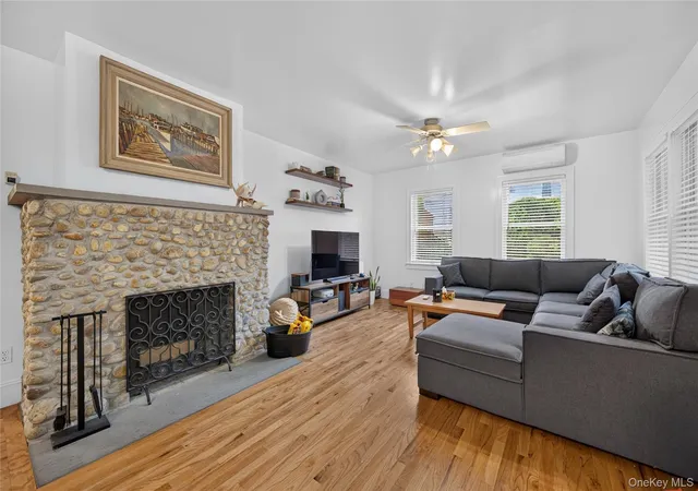 Photo 3 of Multi family home for sale at 432 W Main St, Huntington, NY 11743 | MLS# 1051682 | Listing updated on 2026-09-20