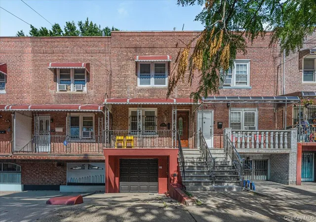 Photo 2 of Single family home for sale at 2891 Dewitt Pl, New York, NY 10469 | MLS# 1051693 | Listing updated on 2026-09-17