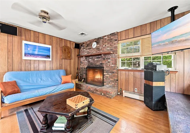 Photo 4 of Single family home for sale at 76 Queen Rd, Brookhaven, NY 11778 | MLS# 1051695 | Listing updated on 2026-09-19