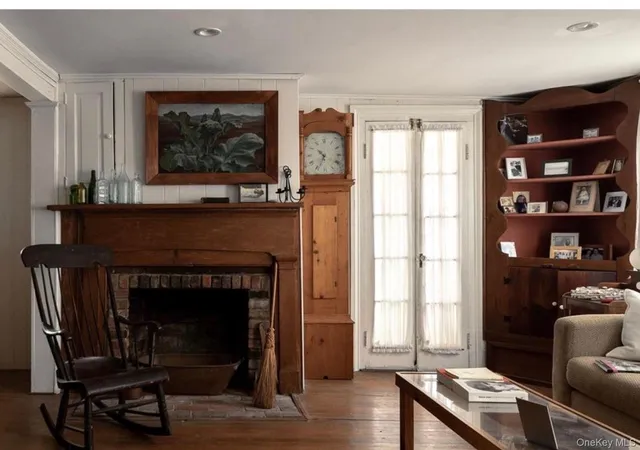 Photo 3 of Single family home for sale at 362 Middle Rd, Islip, NY 11705 | MLS# 1051734 | Listing updated on 2026-09-17