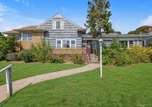 Photo 1 of Sale Pending at 305 E Olive St, Long Beach, NY 11561 | MLS# 1051735 | Listing updated on 2026-10-02