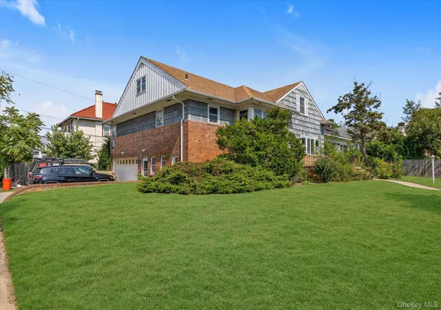 Photo 2 of Sale Pending at 305 E Olive St, Long Beach, NY 11561 | MLS# 1051735 | Listing updated on 2026-10-02