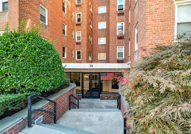 Photo 3 of House for sale at 30 E Hartsdale Ave #3L, Greenburgh, NY 10530 | MLS# 1051742 | Listing updated on 2026-09-24