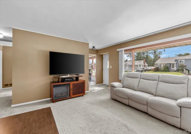 Photo 3 of Single family home for sale at 41 Cornell Ln, Oyster Bay, NY 11801 | MLS# 1051750 | Listing updated on 2026-10-06