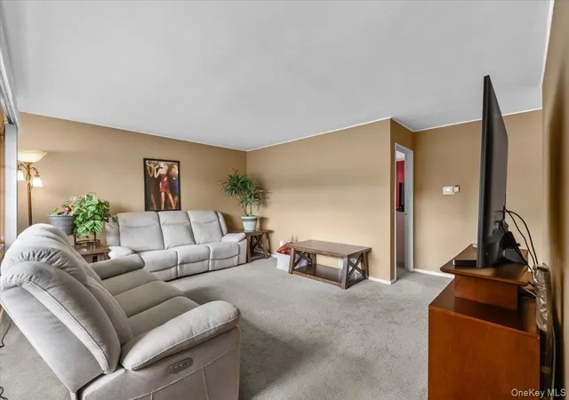Photo 3 of Single family home for sale at 41 Cornell Ln, Oyster Bay, NY 11801 | MLS# 1051750 | Listing updated on 2026-10-06
