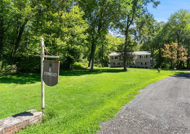 Photo 2 of Single family home for sale at 257 Smith Ridge Rd, Lewisboro, NY 10590 | MLS# 1051757 | Listing updated on 2026-09-20