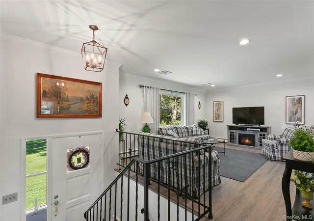 Photo 3 of Single family home for sale at 257 Smith Ridge Rd, Lewisboro, NY 10590 | MLS# 1051757 | Listing updated on 2026-09-20