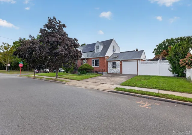 Photo 3 of Single family home for sale at 115 57 238th Street, Hempstead, NY 11003 | MLS# 1051771 | Listing updated on 2026-10-04