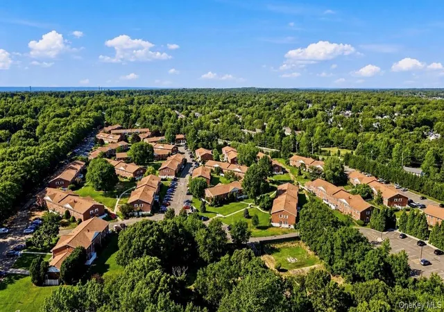 Photo 3 of Condo for sale at 460 Old Town Rd #11I, Brookhaven, NY 11776 | MLS# 1051775 | Listing updated on 2026-09-21