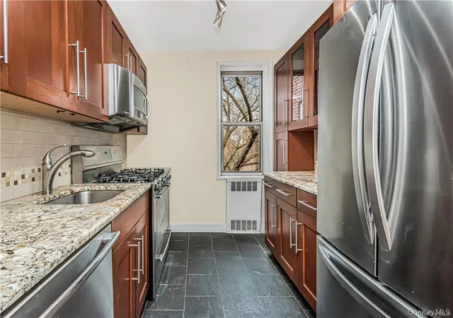 Photo 2 of Condo for sale at 5610 Netherland Ave #5G, New York, NY 10471 | MLS# 1051788 | Listing updated on 2026-09-17
