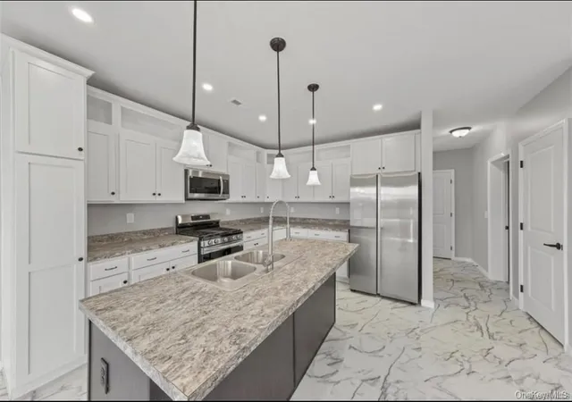Photo 4 of Single family home for sale at 17 Chestnut St, Stony Point, NY 10980 | MLS# 1051800 | Listing updated on 2026-09-17