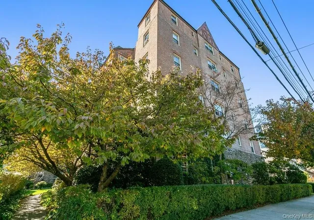 Condo for sale at 151 Centre #6F, New Rochelle, NY 10805 | MLS# 1051803