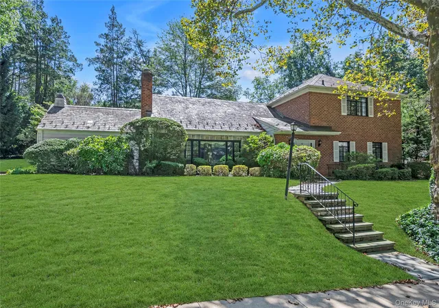 Photo 1 of Single family home for sale at 238 Clent Rd, North Hempstead, NY 11021 | MLS# 1051804 | Listing updated on 2026-09-17