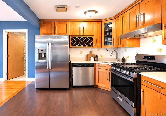 Photo 3 of Condo for sale at 311 Saint Nicholas Ave #3H, New York, NY 11385 | MLS# 1051808 | Listing updated on 2026-09-17