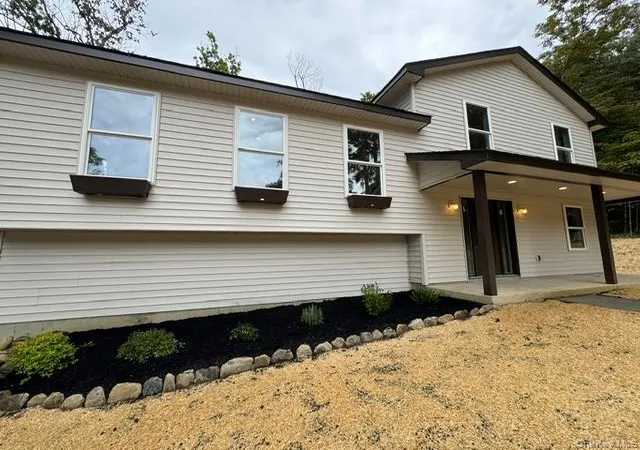Photo 3 of Single family home for sale at 9 Union School Rd, Crawford, NY 12549 | MLS# 1051813 | Listing updated on 2026-09-18