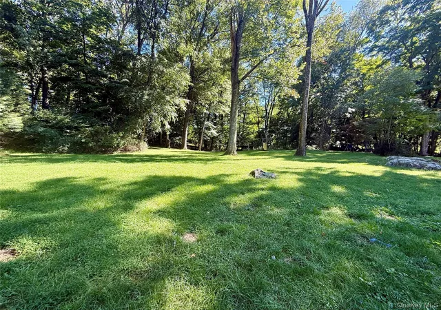 Photo 3 of Single family home for sale at 23 Cliffside Ln, Bedford, NY 10549 | MLS# 1051821 | Listing updated on 2026-09-18