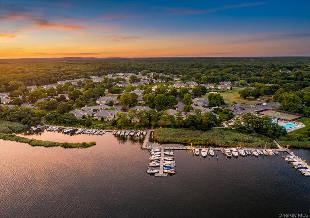 Photo 15 of Condo for sale at 612 Bay View Cir #12, Brookhaven, NY 11955 | MLS# 1051830 | Listing updated on 2026-10-08