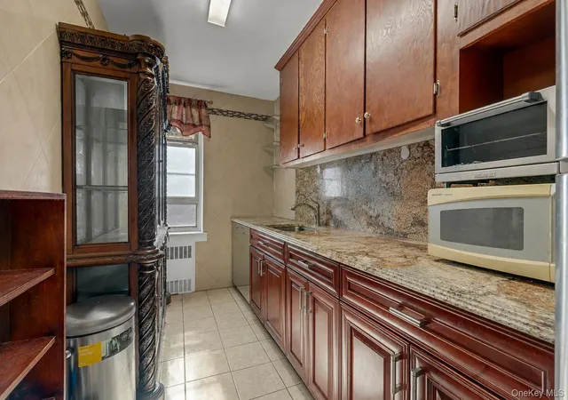 Listing Photo 5 - Condo for sale in building located at 39-45 51st, New York, NY 11377 - Unit #5C