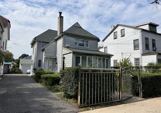 Photo 1 of Single family home for sale at 612 S 8th Avenue, Mount Vernon, NY 10550 | MLS# 1051878 | Listing updated on 2026-10-27