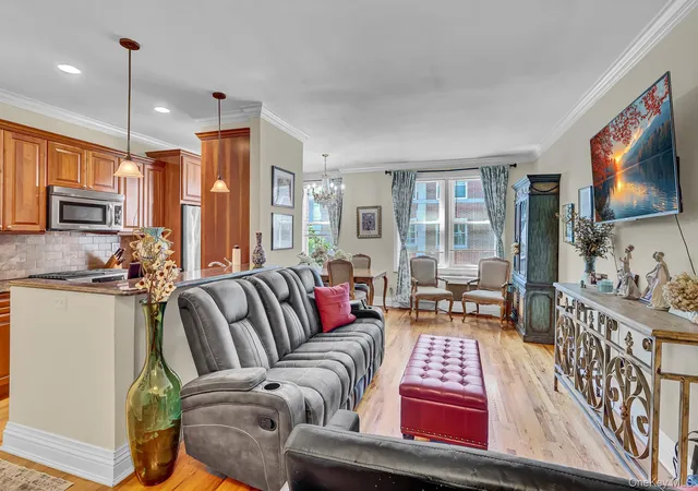 Photo 2 of Condo for sale at 111 7th Street #304, Garden City, NY 11530 | MLS# 1051886 | Listing updated on 2026-10-02