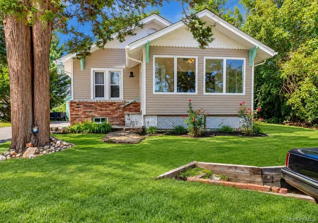 Single family home for sale at 3 School St, Ronkonkoma, NY 11779 | MLS# 1051890