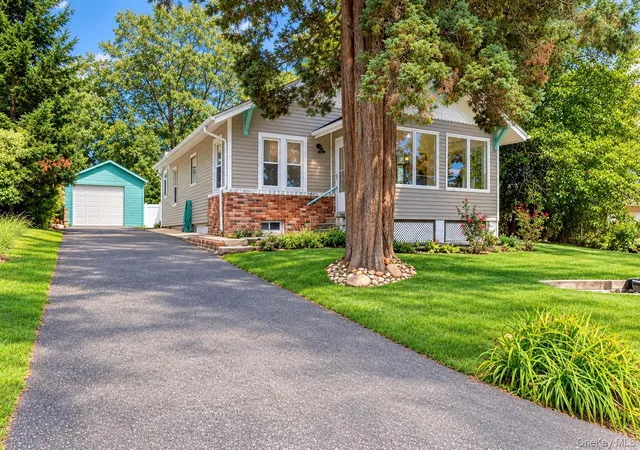 Photo 2 of Single family home for sale at 3 School St, Ronkonkoma, NY 11779 | MLS# 1051890 | Listing updated on 2026-10-01