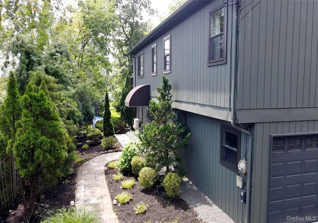 Photo 3 of Single family home for sale at 116 Lakewood Dr, Clarkstown, NY 10920 | MLS# 1051892 | Listing updated on 2026-09-18