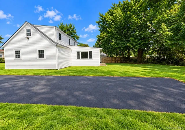 Photo 3 of Single family home for sale at 444 Avondale Dr, Brookhaven, NY 11967 | MLS# 1051903 | Listing updated on 2026-09-20