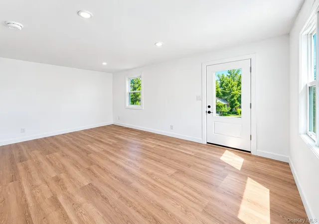 Photo 4 of Single family home for sale at 444 Avondale Dr, Brookhaven, NY 11967 | MLS# 1051903 | Listing updated on 2026-09-20