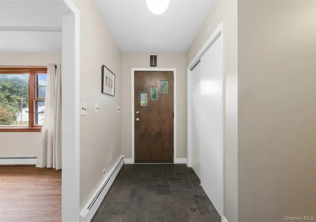 Photo 3 of Single family home for sale at 1 Schuyler Ln, Cortlandt, NY 10567 | MLS# 1051906 | Listing updated on 2026-09-19